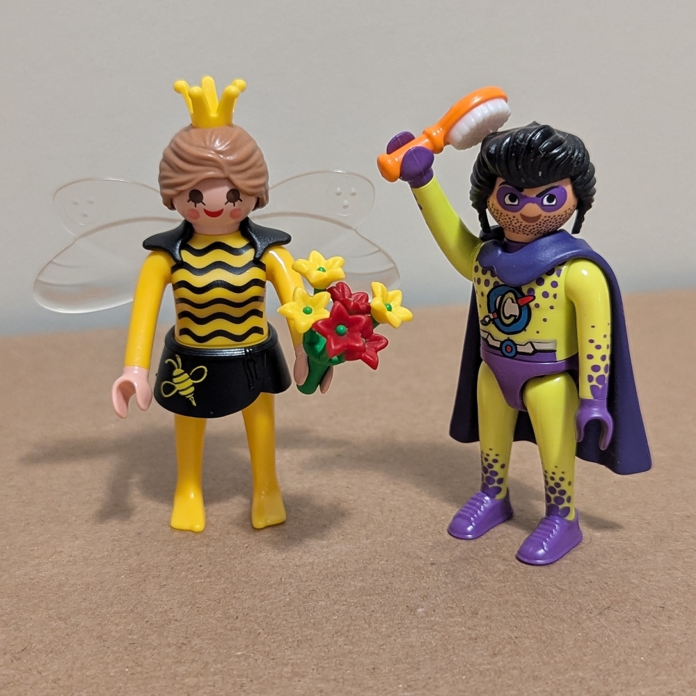 (2 For $10) Playmobil Justin Time And Queen Bee Figures